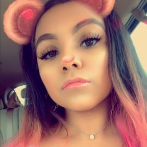 Meet your Posher, Madalyn